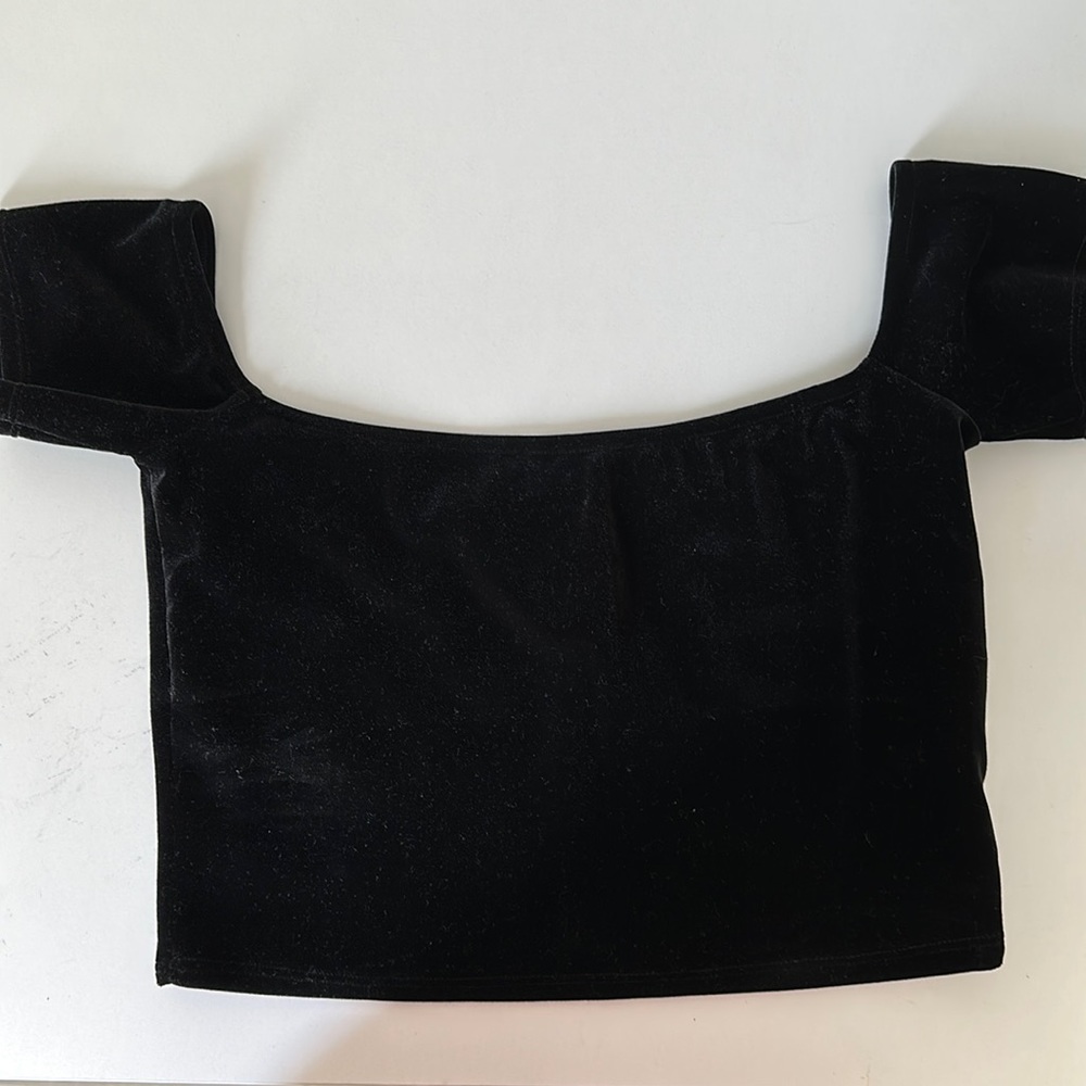Stradivarius velvet top